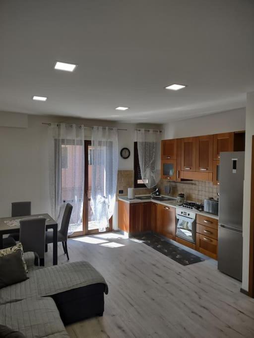 Appartamento Casa Lucia Rozzano Esterno foto